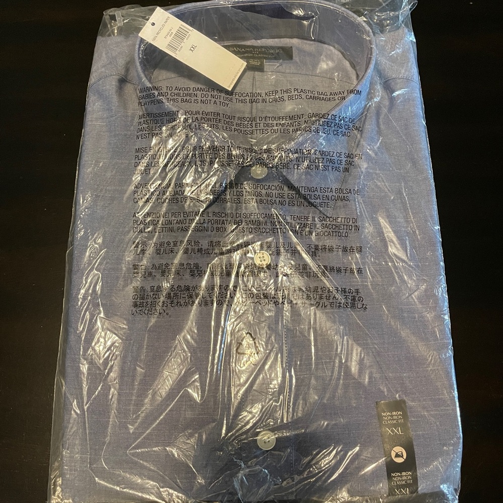 Banana Republic Classic Fit Chambray Shirt NWT
